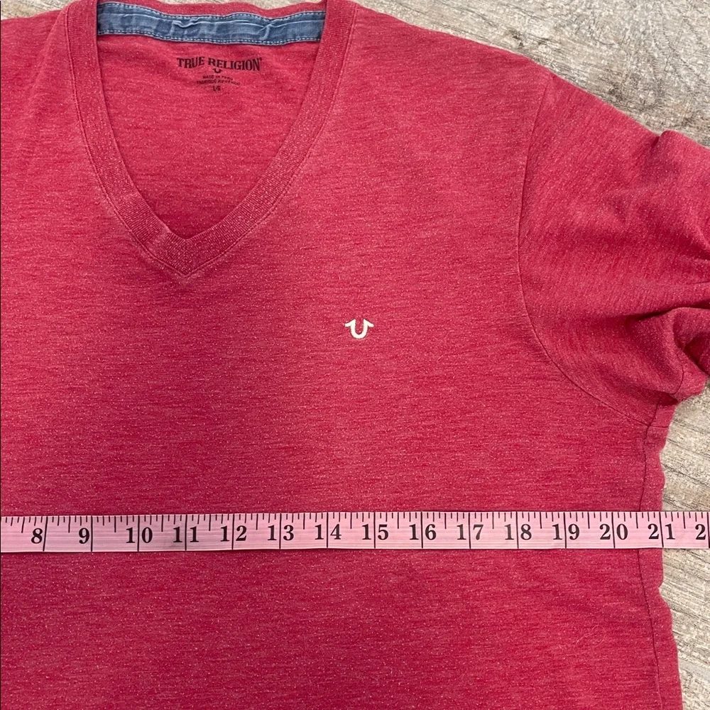 True Religion Mens Red V-Neck Tee T-Shirt made in Peru Size Large L